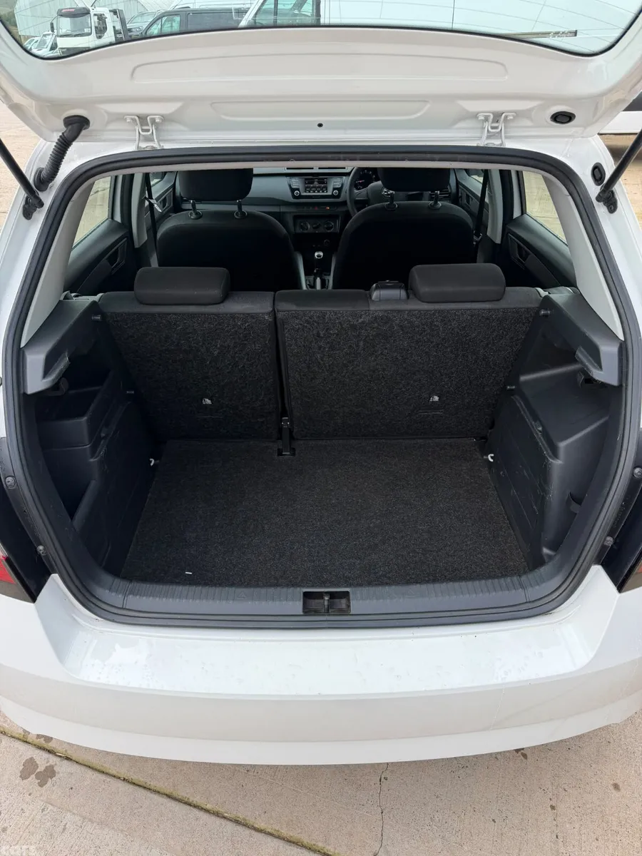 Skoda Fabia Hatchback, Petrol, 2018, White
