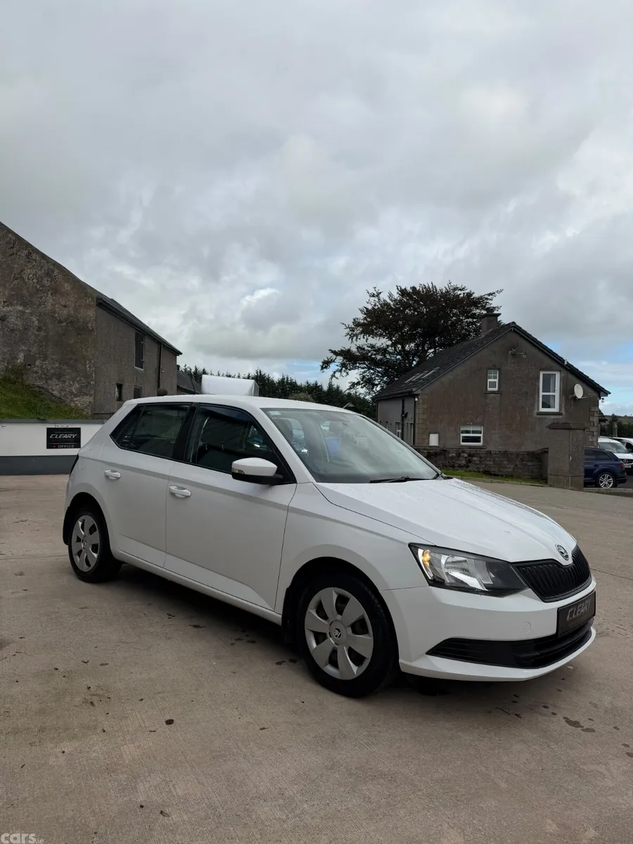 Skoda Fabia Hatchback, Petrol, 2018, White