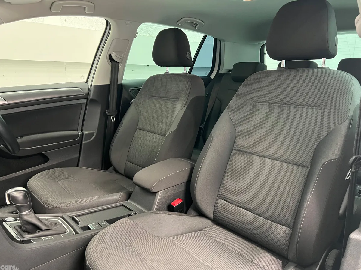 Volkswagen Golf Hatchback, Petrol, 2019, White