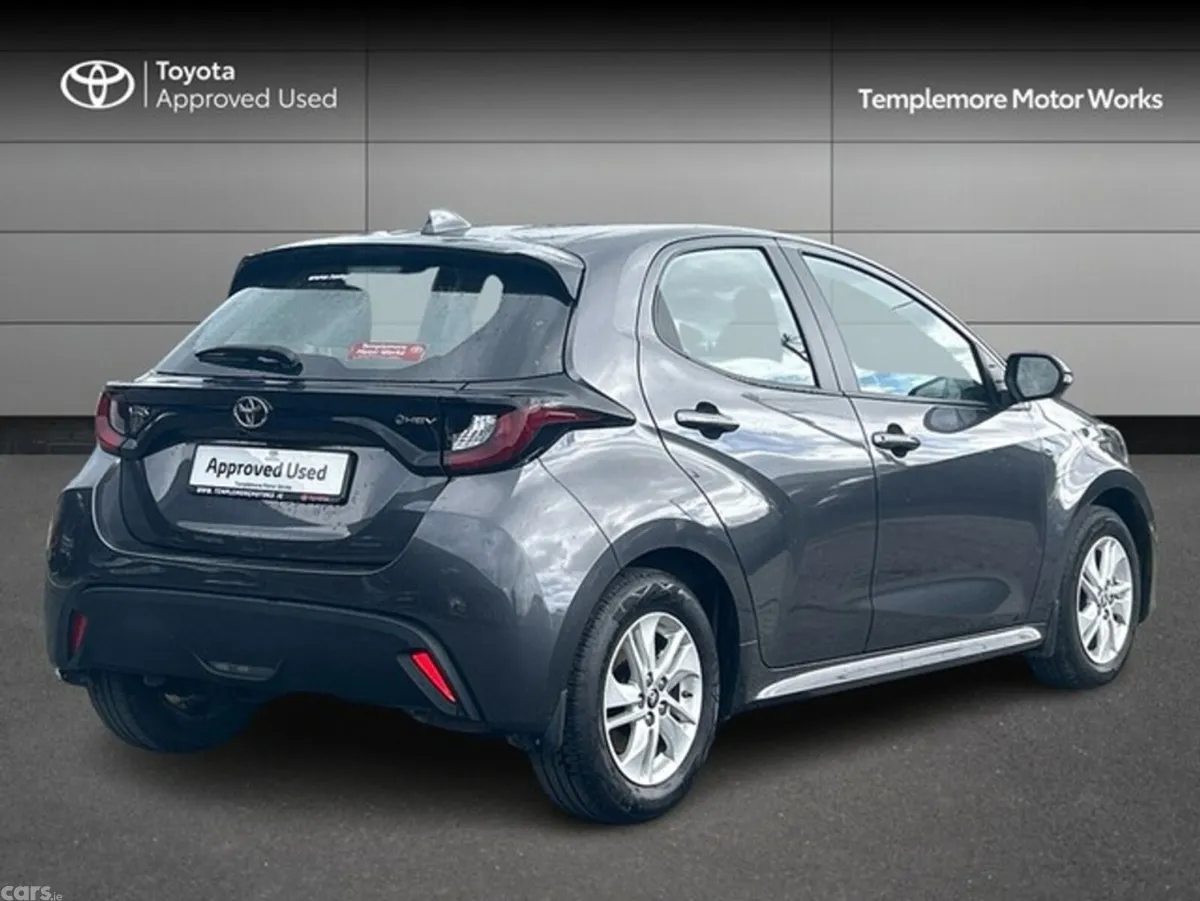 Toyota Yaris Hatchback, Petrol Hybrid, 2025, Grey