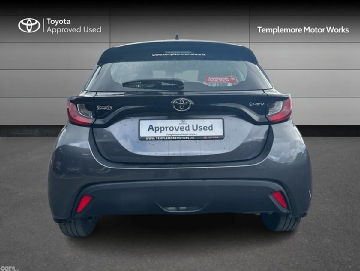 Toyota Yaris Hatchback, Petrol Hybrid, 2025, Grey