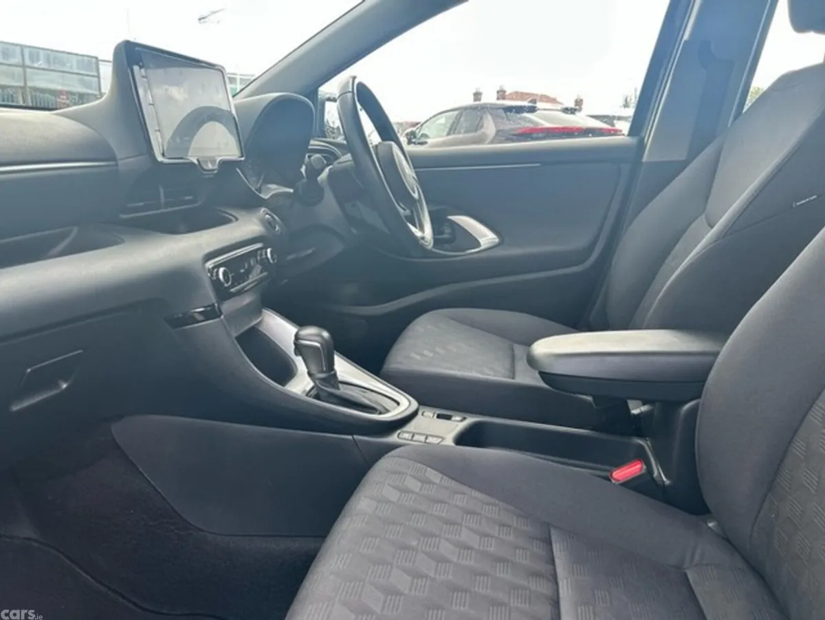 Toyota Yaris Hatchback, Petrol Hybrid, 2025, Grey