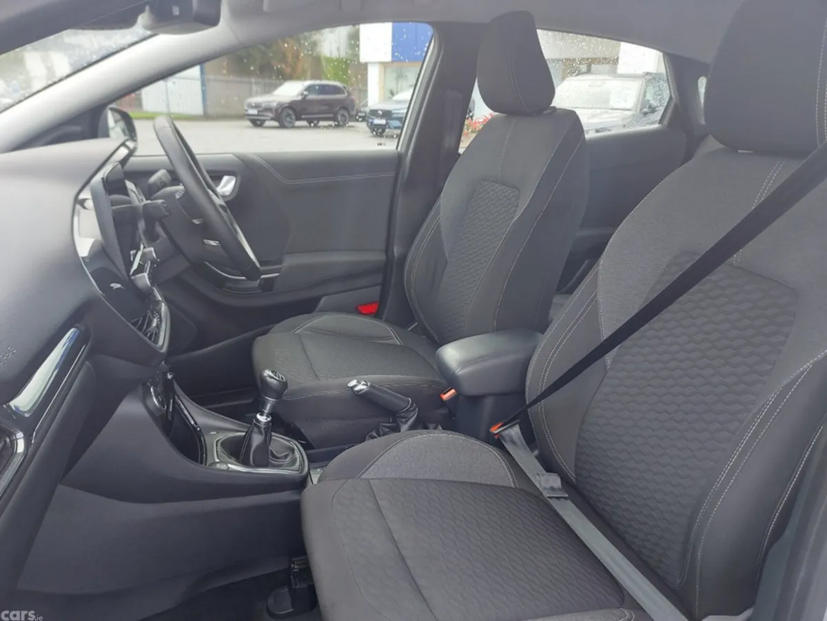 Ford Puma MPV, Petrol, 2022, Grey