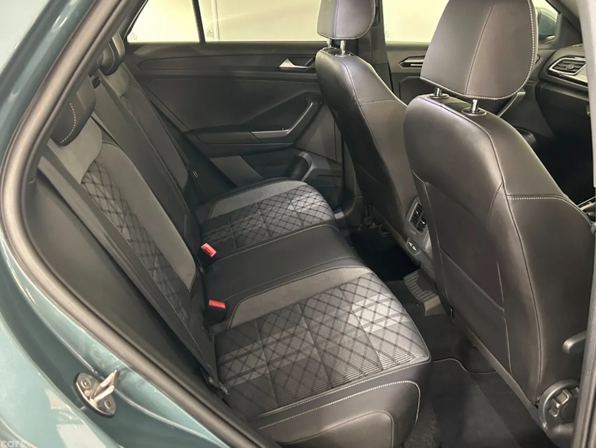 Volkswagen T-Roc SUV, Diesel, 2024, Blue