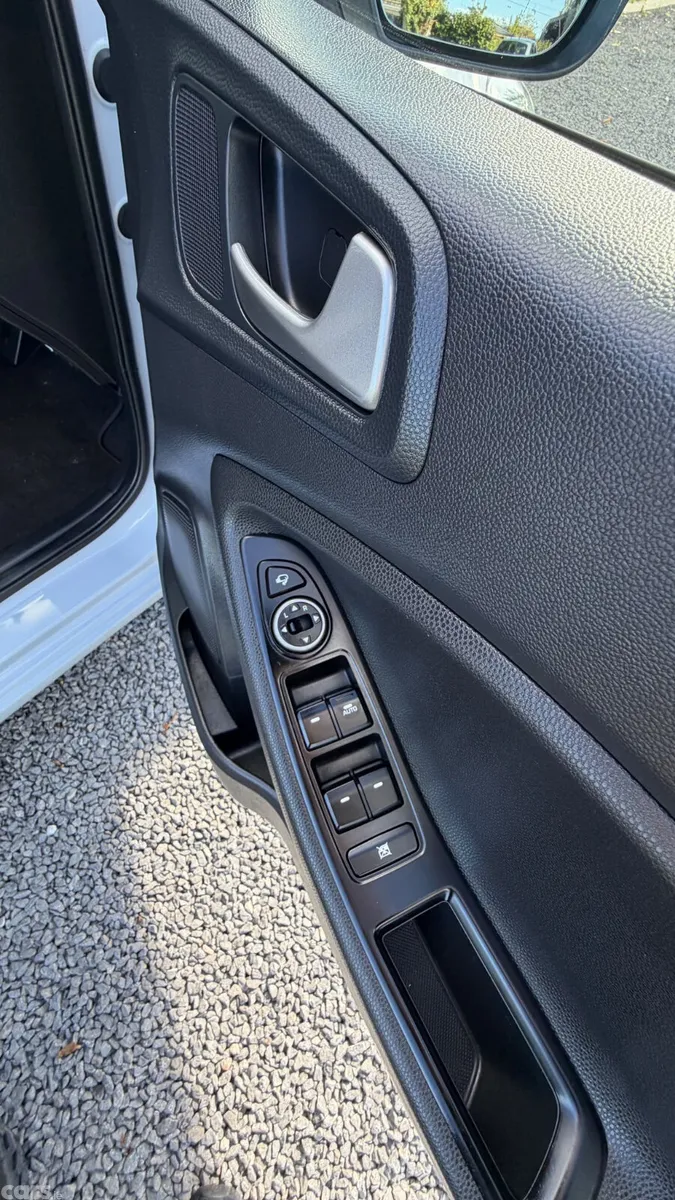 Hyundai i20 Hatchback, Petrol, 2021, Blue