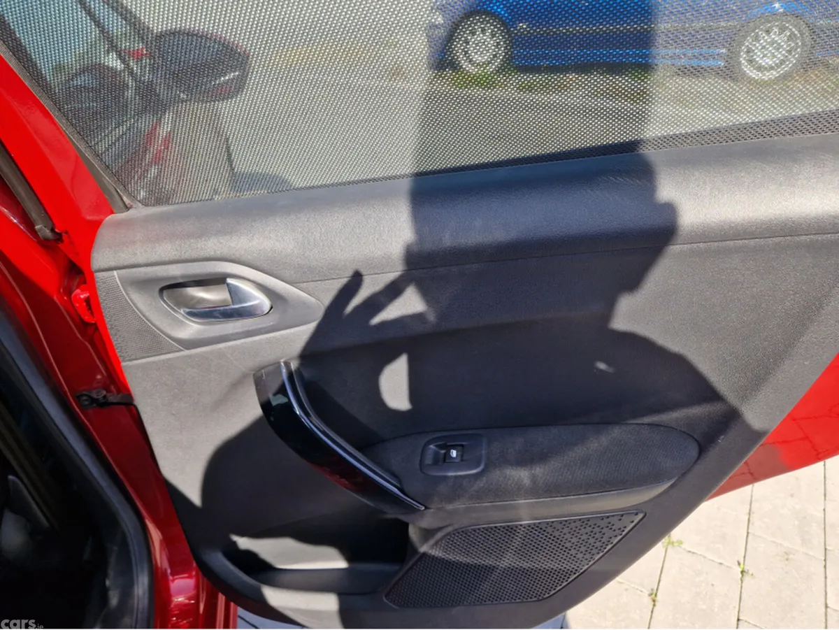 Peugeot 208 Hatchback, Petrol, 2018, Red