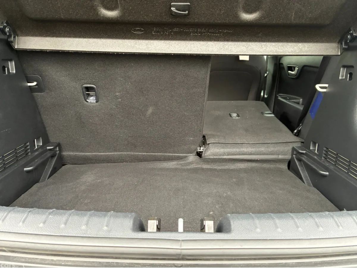 Kia Stonic Estate, Petrol, 2019, White