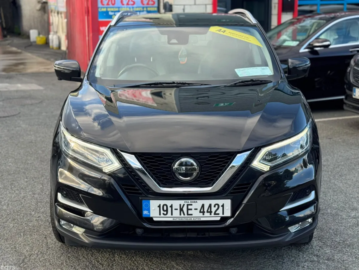 Nissan Qashqai MPV, Diesel, 2019, Black