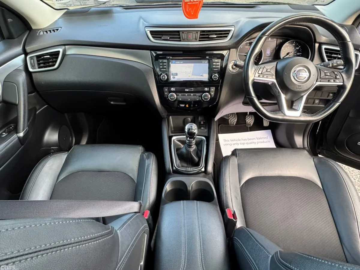 Nissan Qashqai MPV, Diesel, 2019, Black