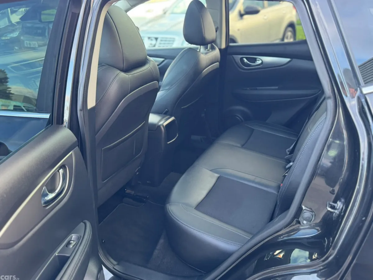 Nissan Qashqai MPV, Diesel, 2019, Black