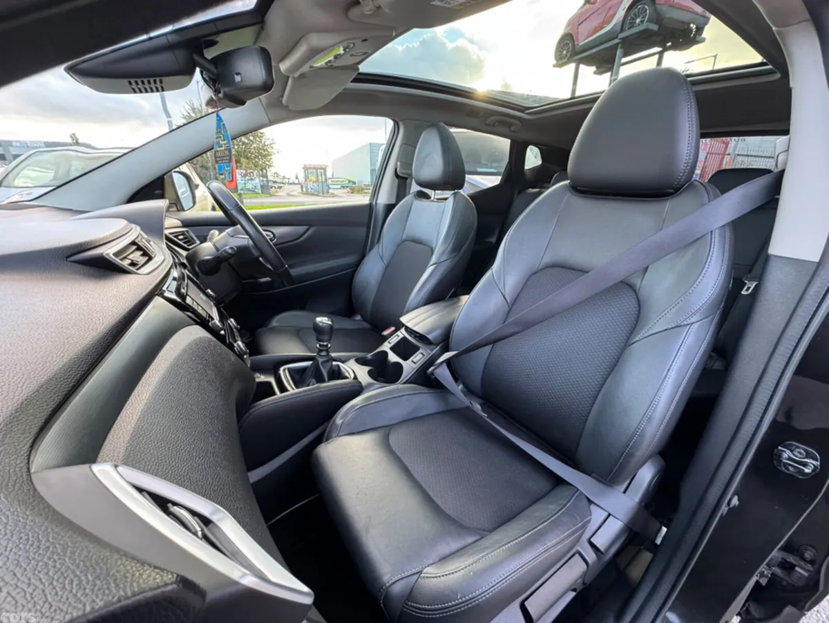 Nissan Qashqai MPV, Diesel, 2019, Black