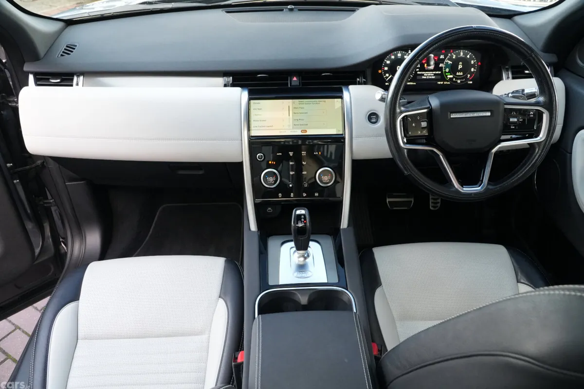Land Rover Discovery SUV, Petrol Hybrid, 2022, Grey