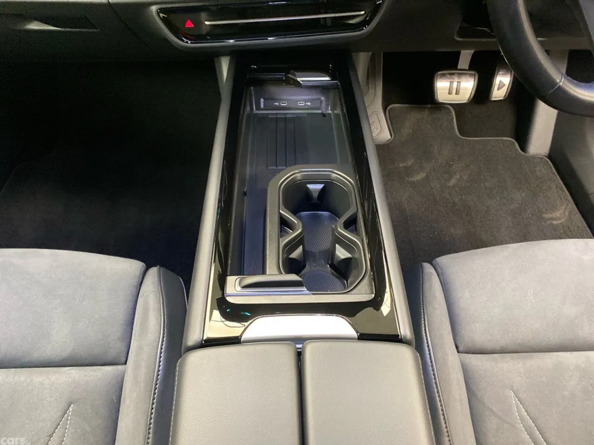 Volkswagen ID.7 Hatchback, Electric, 2025, Grey
