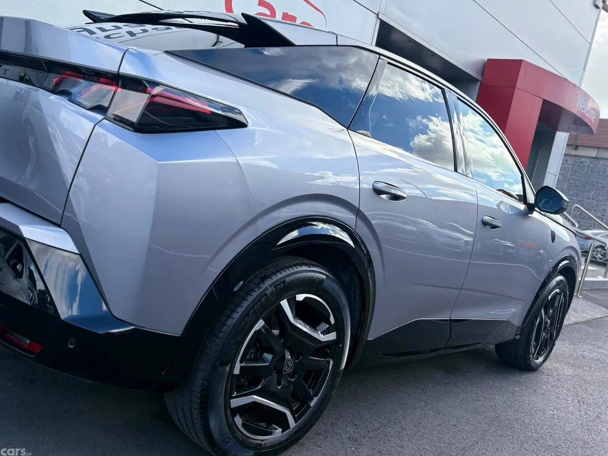 Peugeot 3008 SUV, Electric, 2025, Grey
