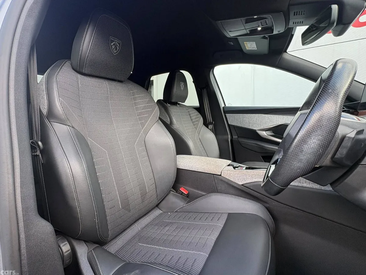 Peugeot 3008 SUV, Electric, 2025, Grey