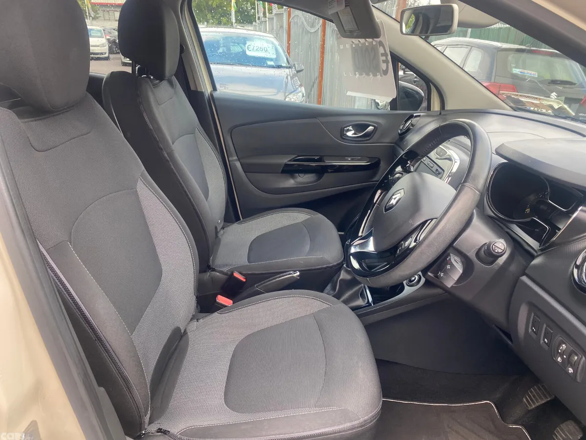 Renault Captur Hatchback, Petrol, 2016, Beige