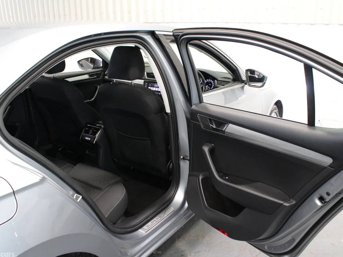 Skoda Superb Saloon, Diesel, 2021, Grey