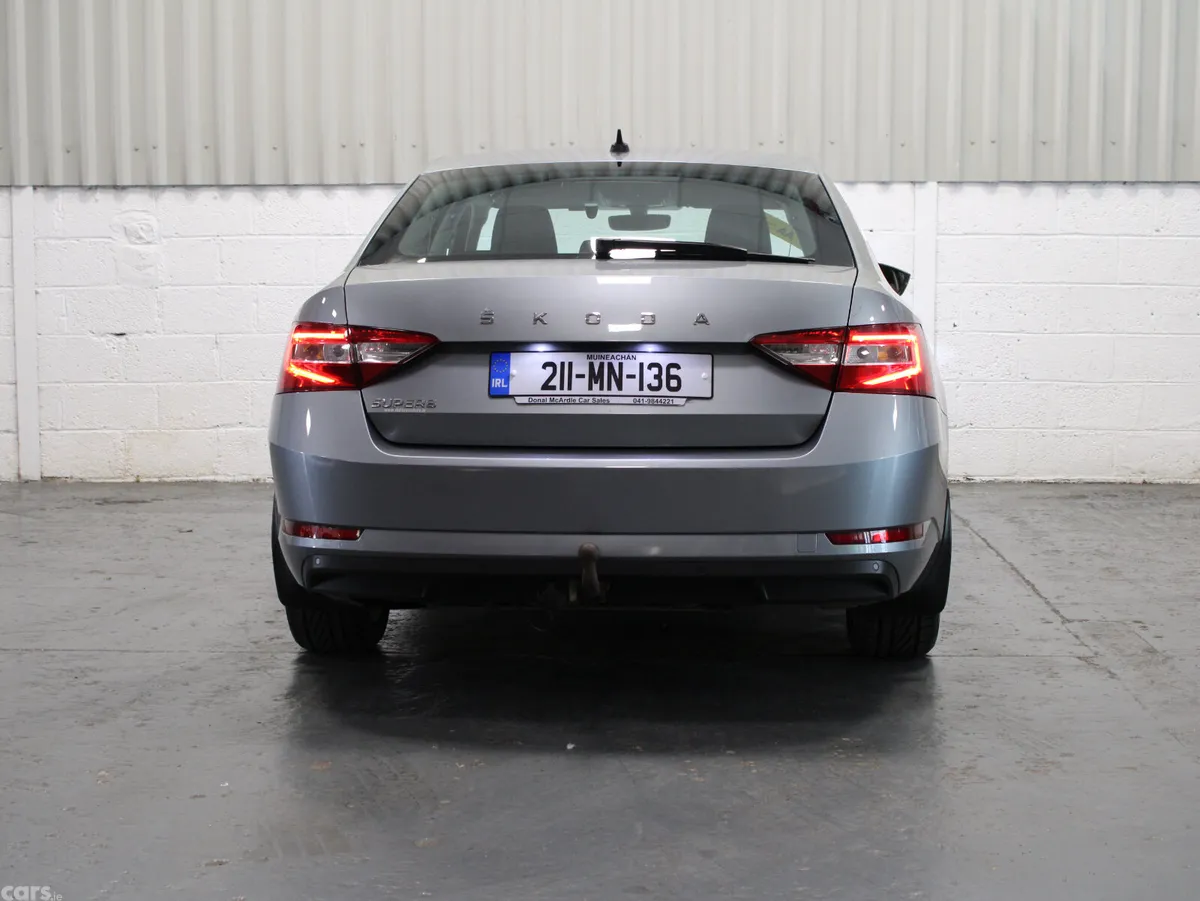 Skoda Superb Saloon, Diesel, 2021, Grey