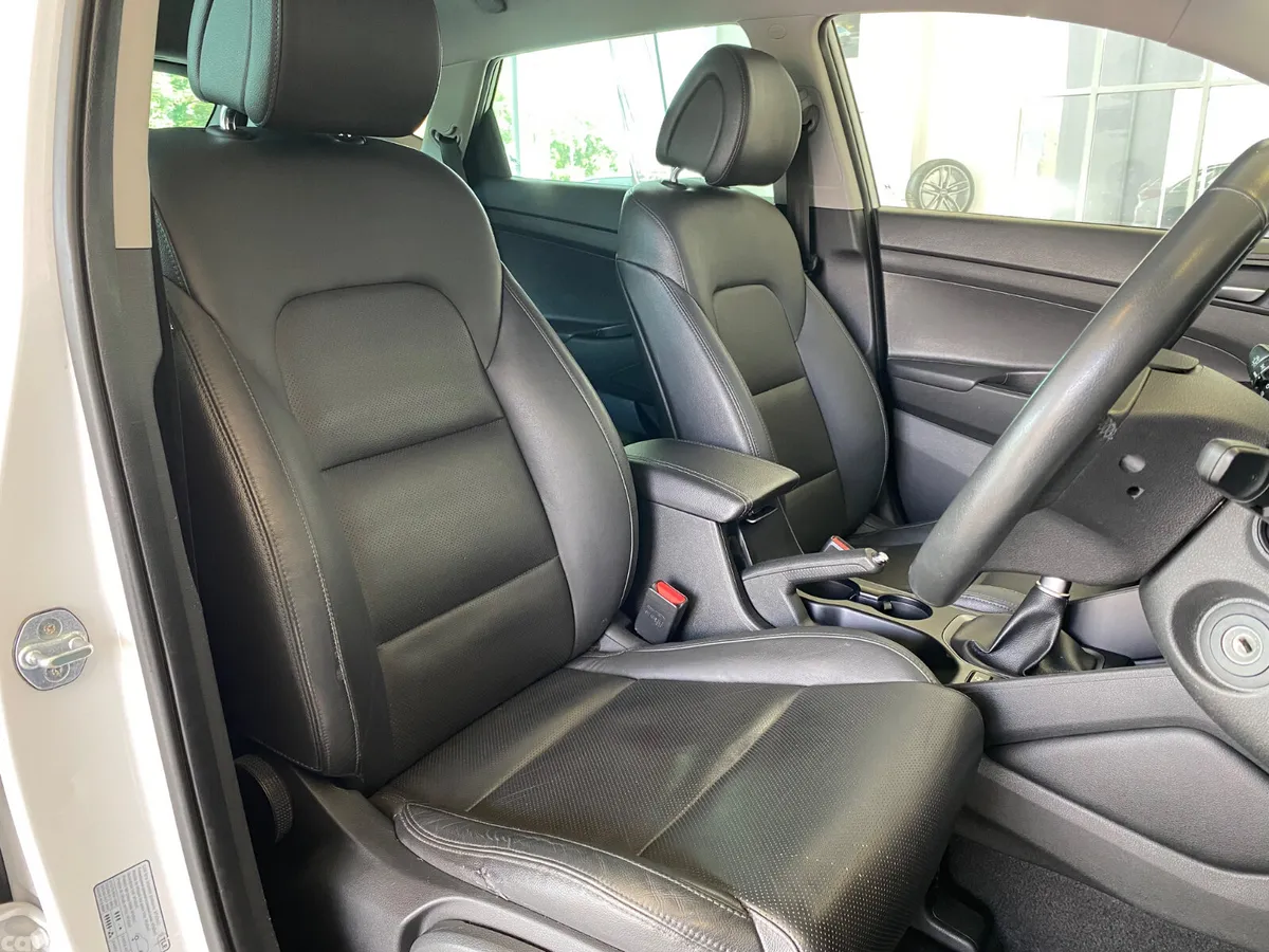 Hyundai Tucson SUV, Diesel, 2017, White