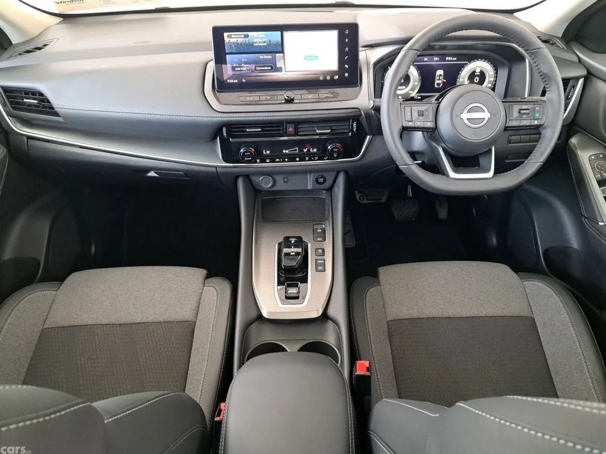 Nissan Qashqai SUV, Petrol Hybrid, 2026, White