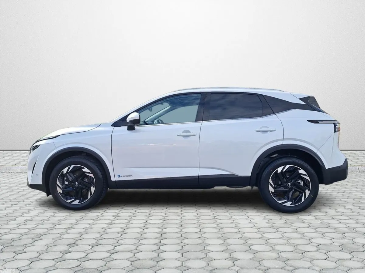Nissan Qashqai SUV, Petrol Hybrid, 2026, White