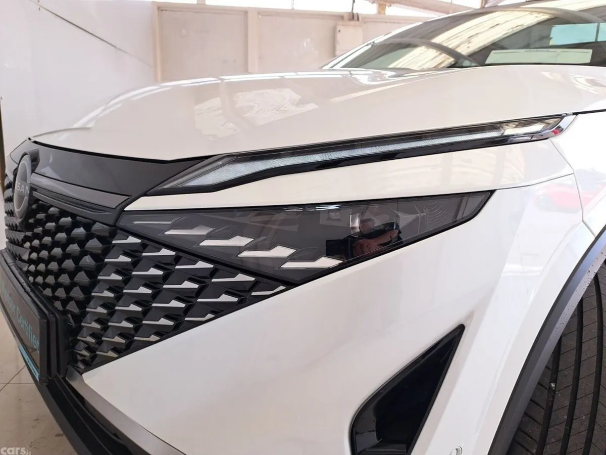 Nissan Qashqai SUV, Petrol Hybrid, 2026, White