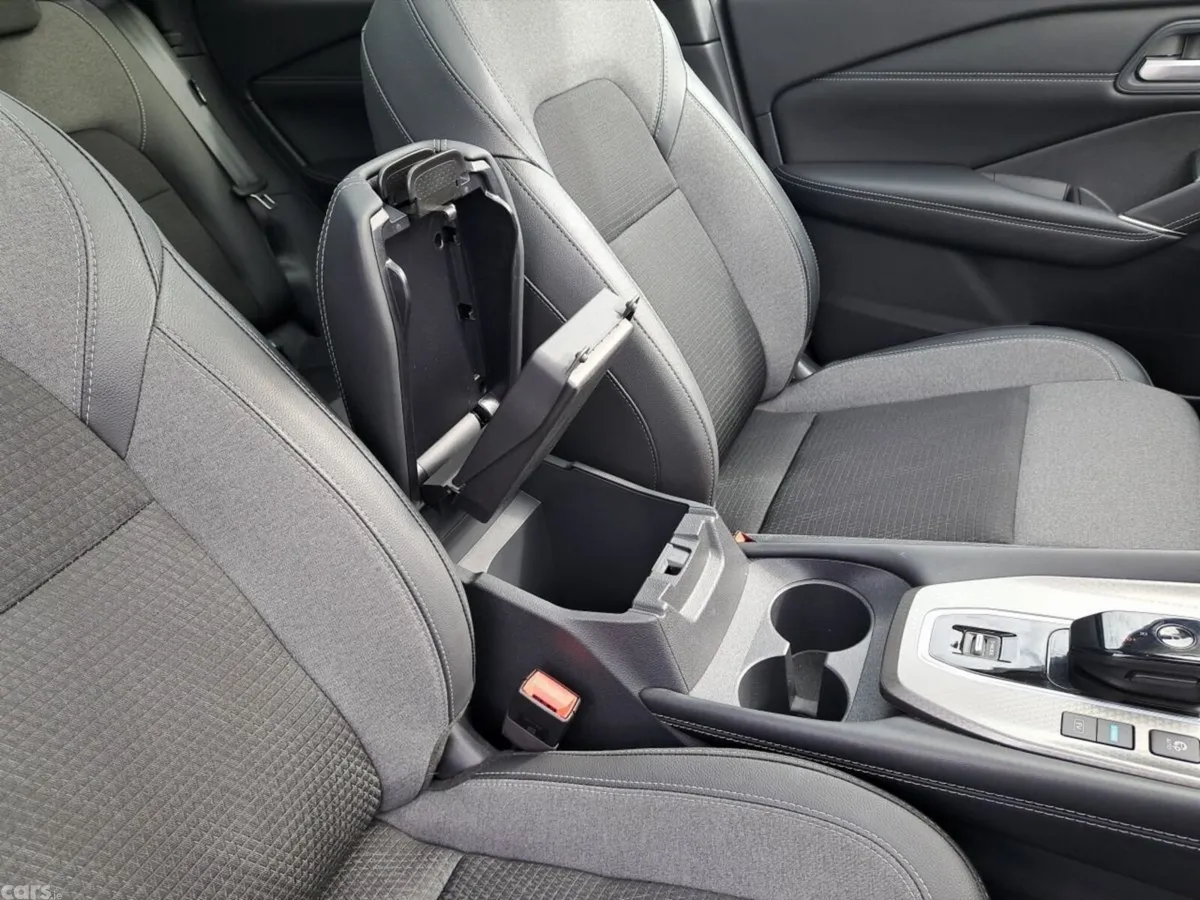 Nissan Qashqai SUV, Petrol Hybrid, 2026, Grey
