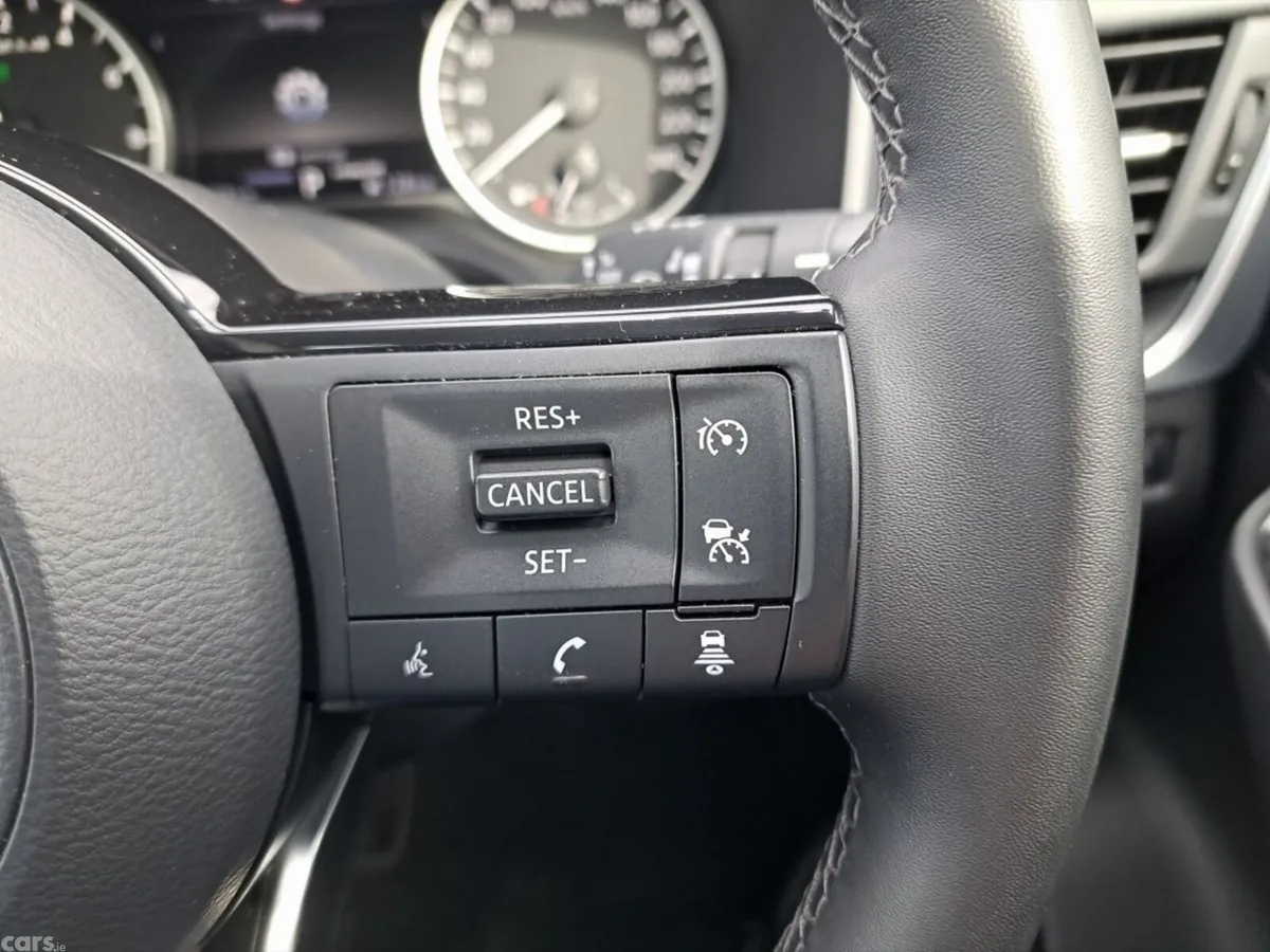Nissan Qashqai SUV, Petrol Hybrid, 2024, Red