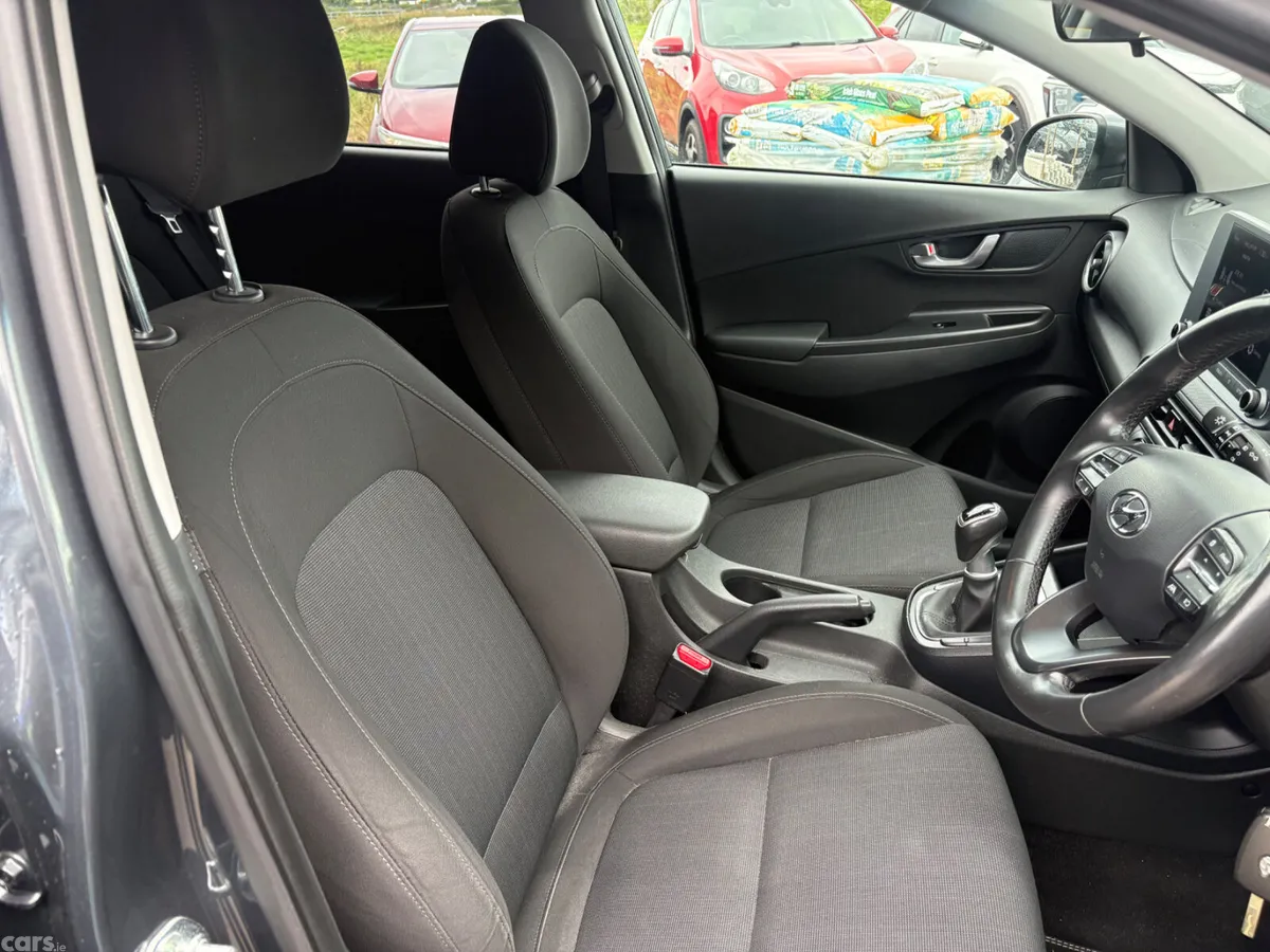 Hyundai KONA MPV, Petrol, 2021, Grey
