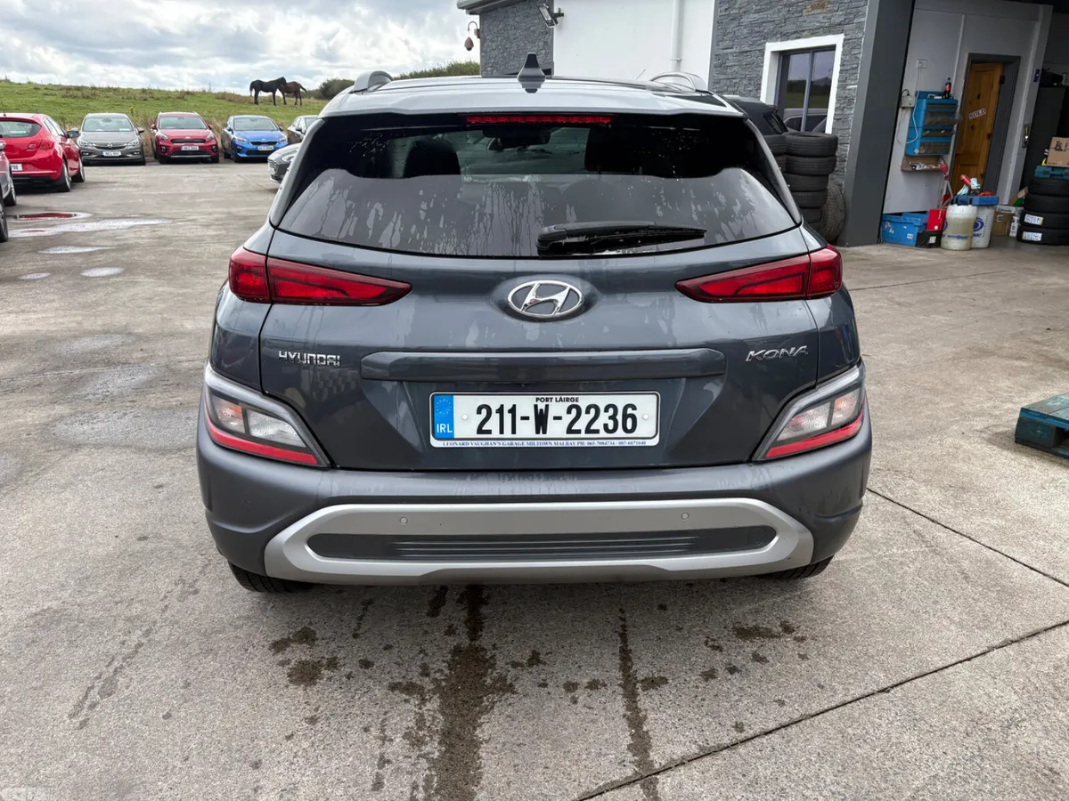 Hyundai KONA MPV, Petrol, 2021, Grey