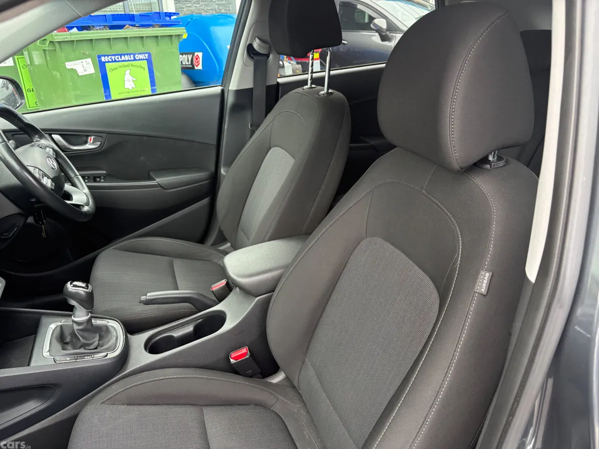 Hyundai KONA MPV, Petrol, 2021, Grey