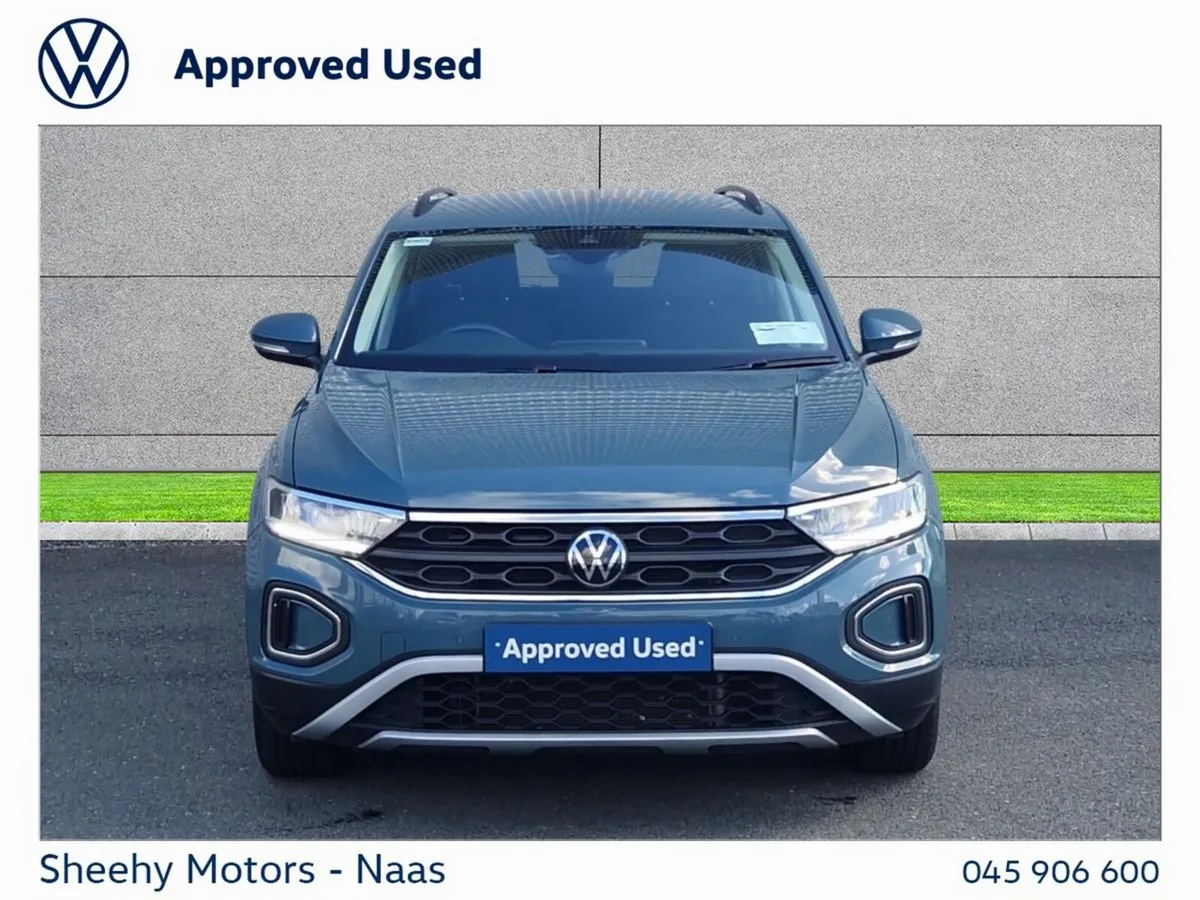 Volkswagen T-Roc SUV, Petrol, 2023, Blue