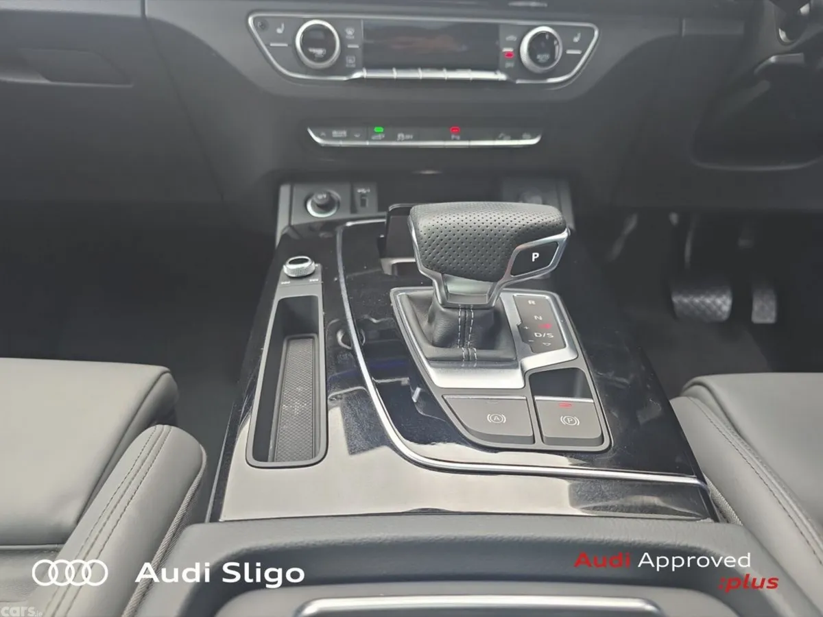 Audi Q5 SUV, Petrol Plug-in Hybrid, 2025, Blue