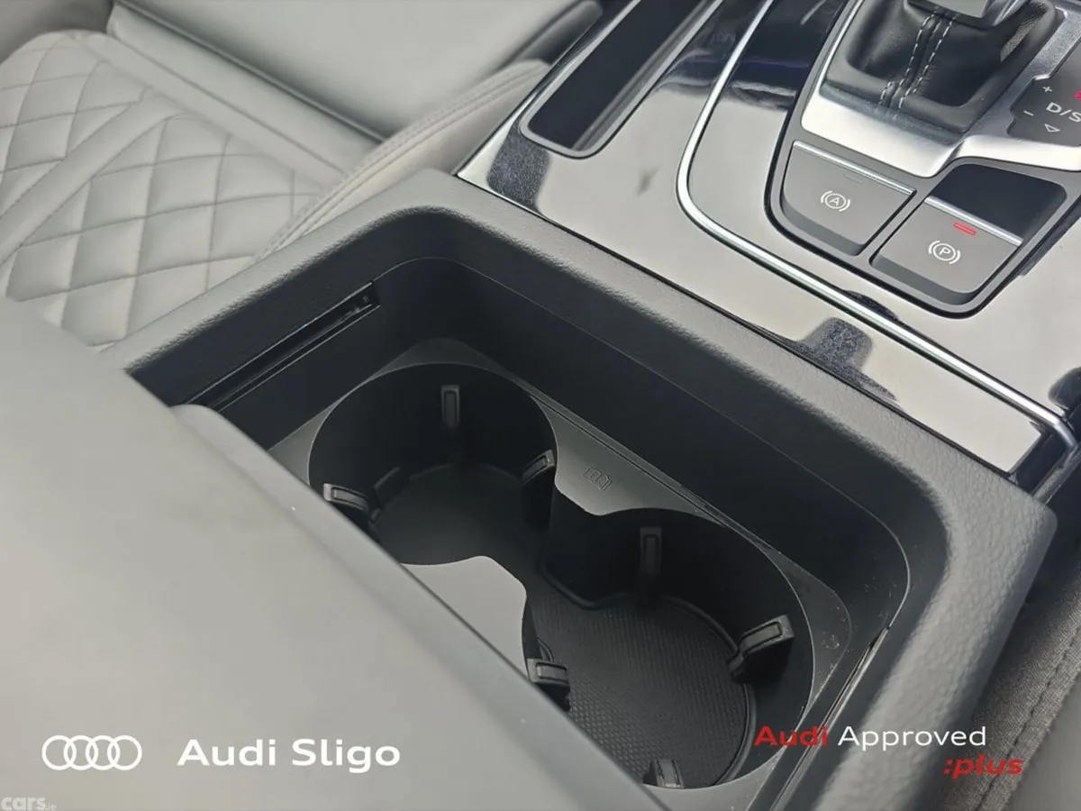 Audi Q5 SUV, Petrol Plug-in Hybrid, 2025, Blue