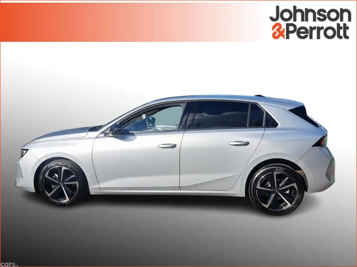 Opel Astra Hatchback, Petrol, 2025, Grey