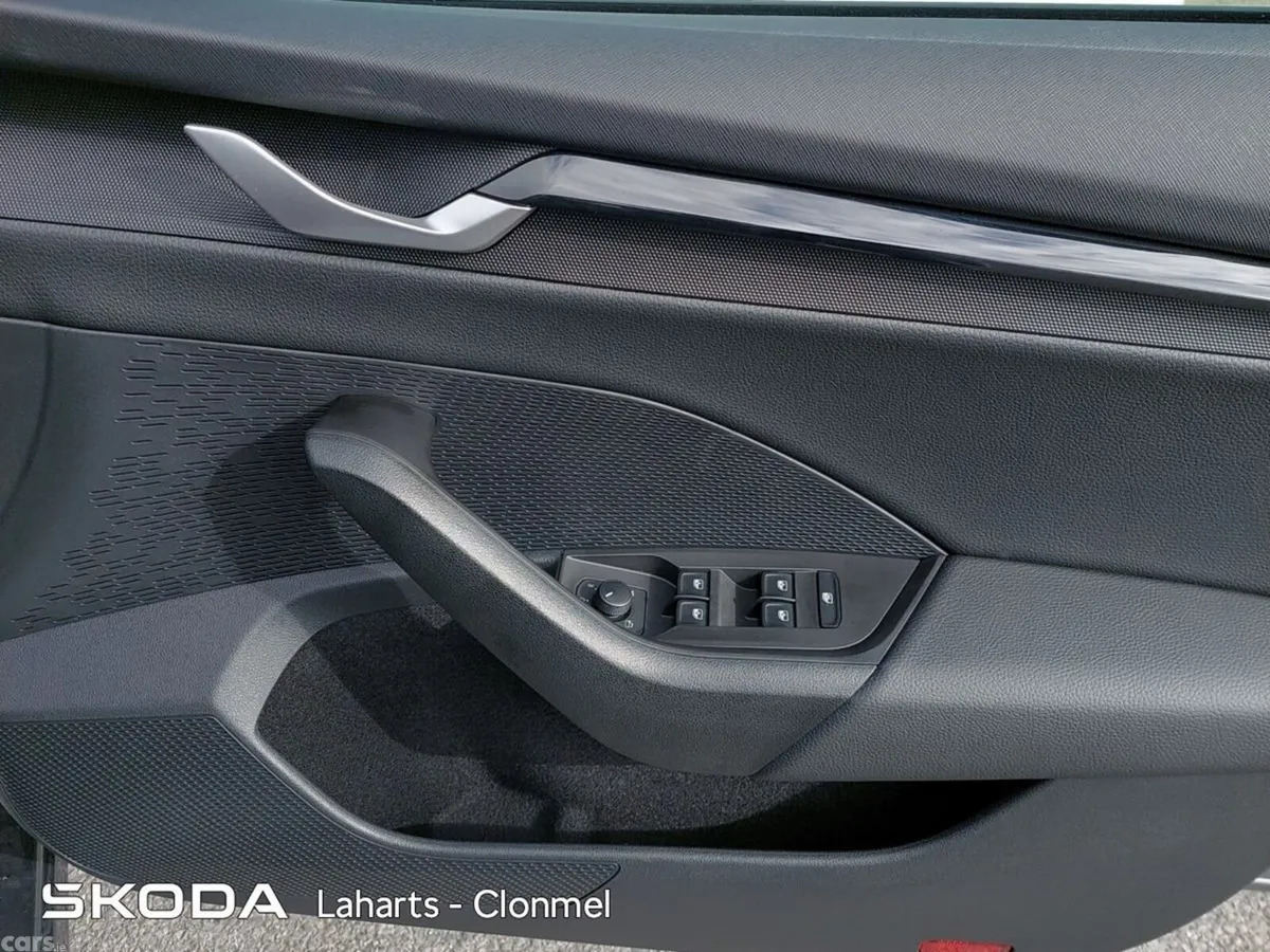 Skoda Octavia Saloon, Petrol, 2026, Grey