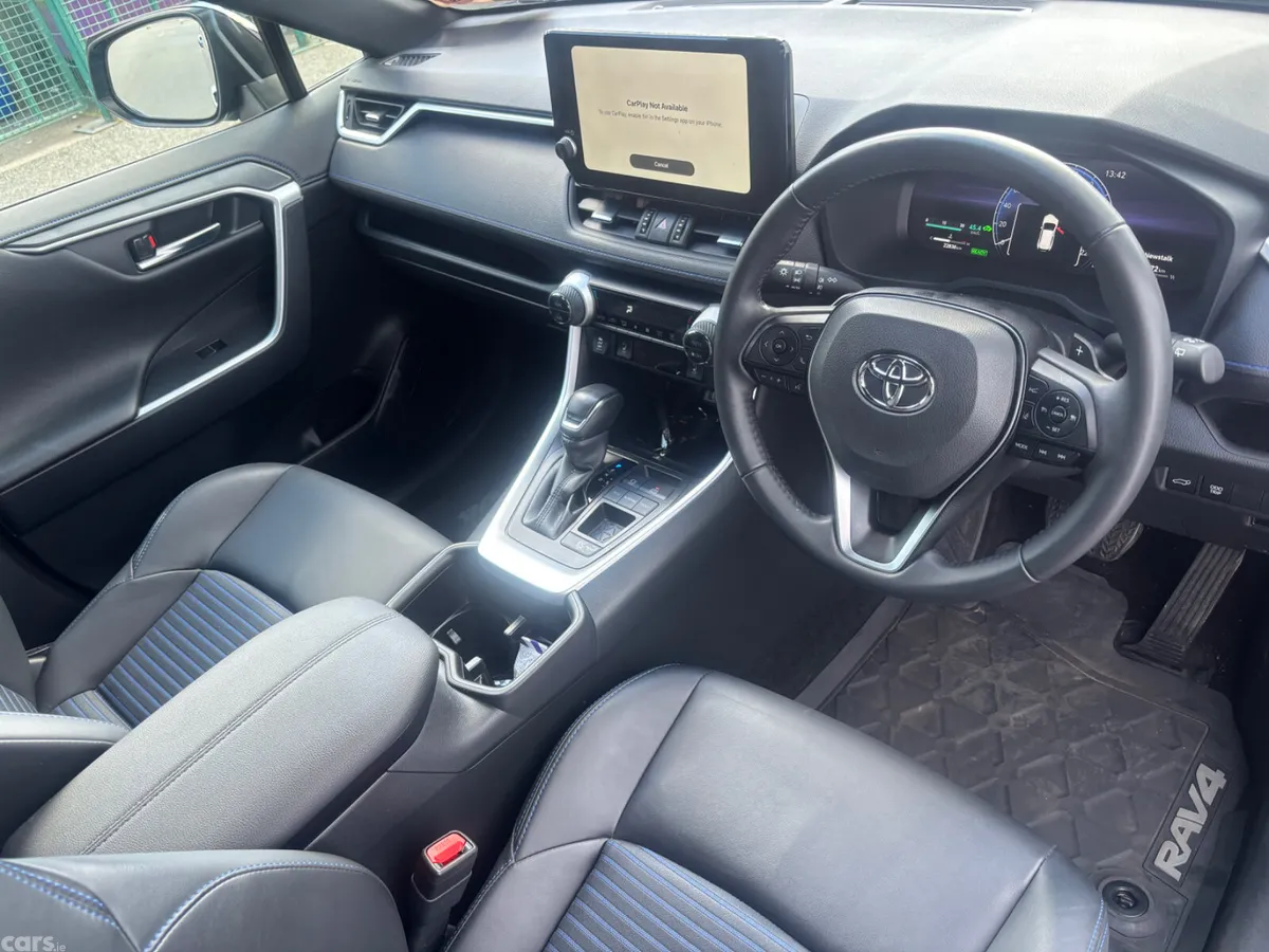 Toyota RAV4 SUV, Petrol Hybrid, 2024, Blue