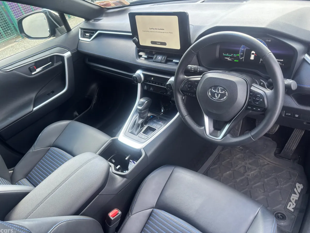 Toyota RAV4 SUV, Petrol Hybrid, 2024, Blue