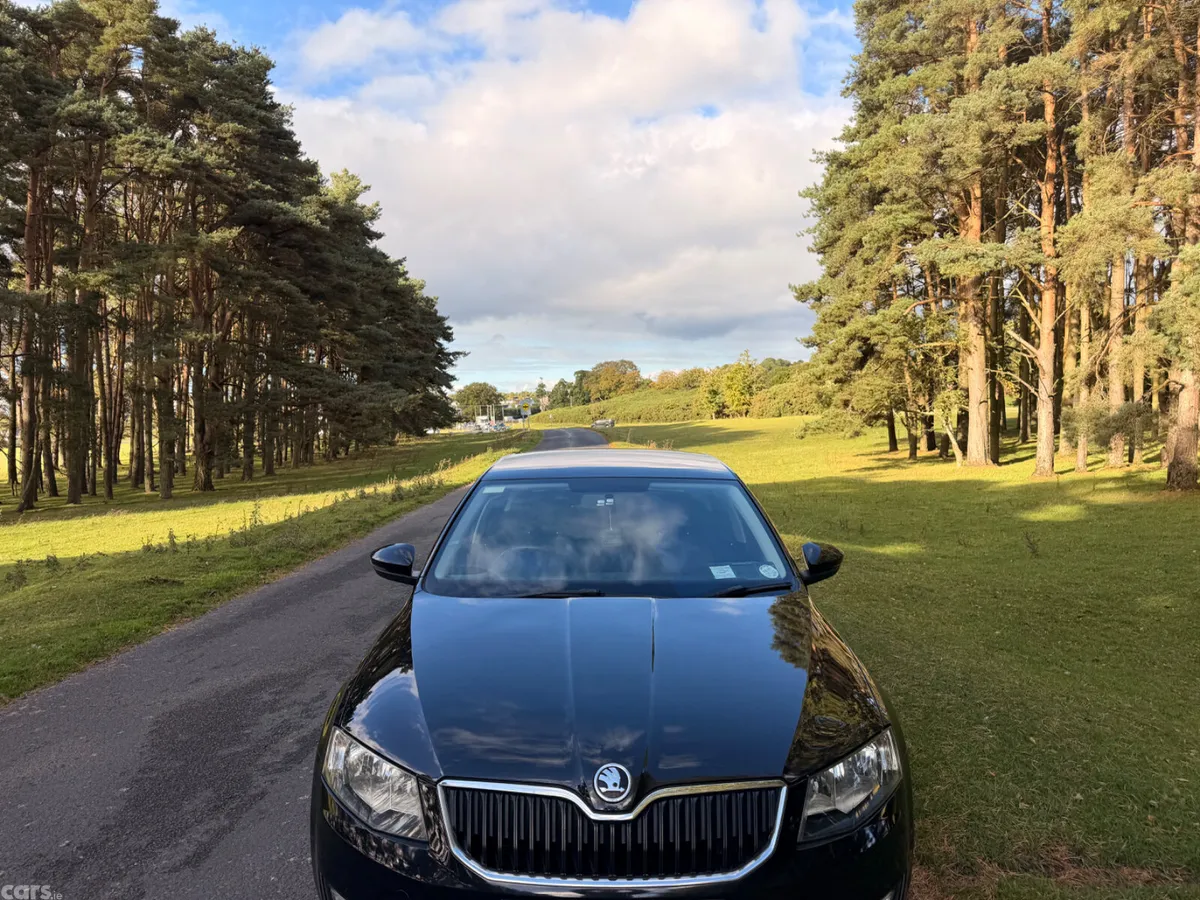 Skoda Octavia Saloon, Diesel, 2017, Black