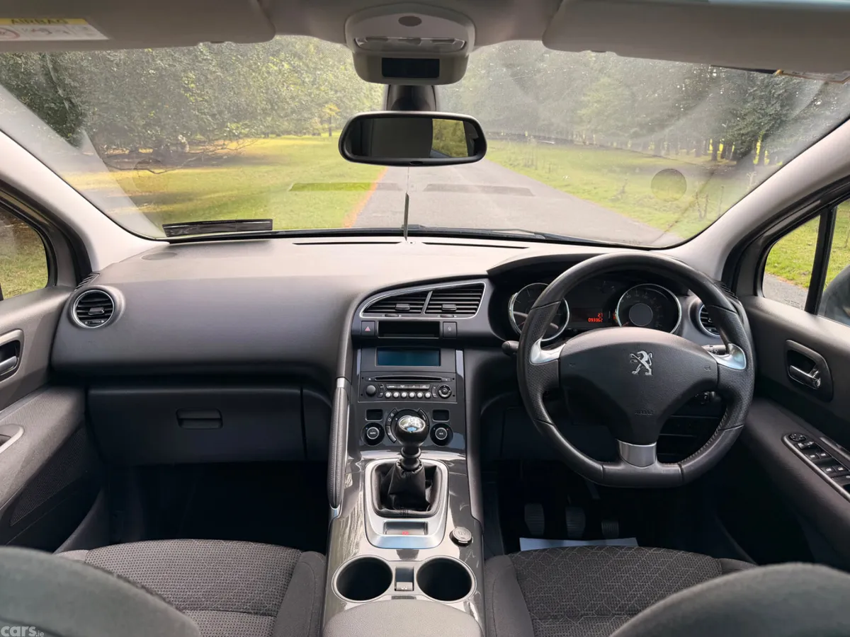 Peugeot 3008 SUV, Petrol, 2016, Grey