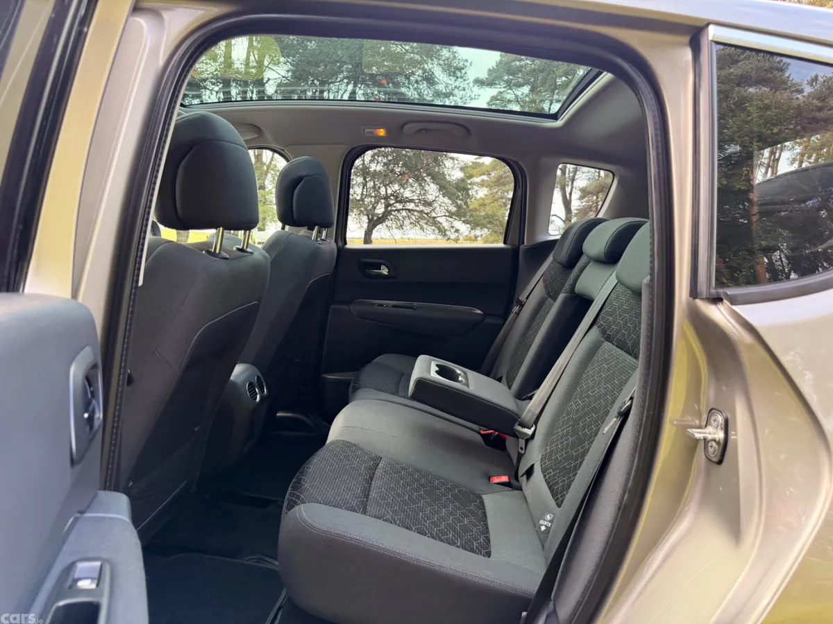 Peugeot 3008 SUV, Petrol, 2016, Grey