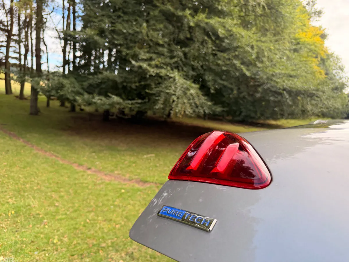Peugeot 3008 SUV, Petrol, 2016, Grey