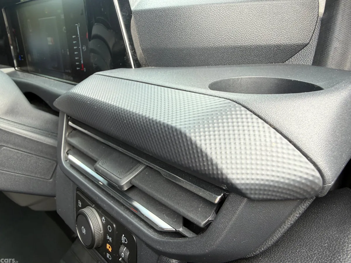 Ford Transit Custom Van, Petrol Plug-in Hybrid, 2025, Black