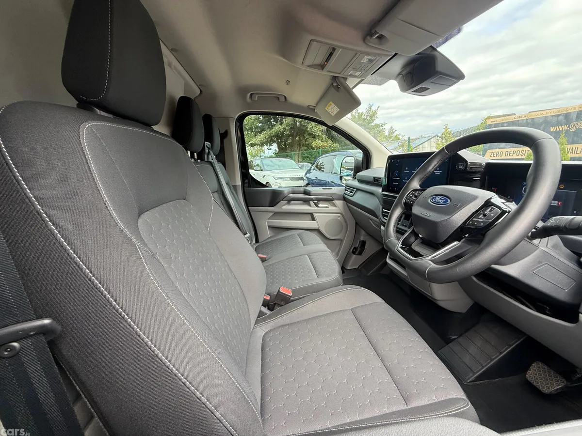 Ford Transit Custom Van, Petrol Plug-in Hybrid, 2025, Black