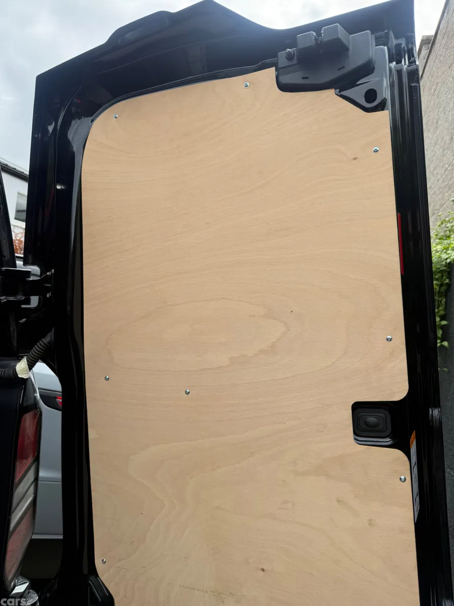 Ford Transit Custom Van, Petrol Plug-in Hybrid, 2025, Black