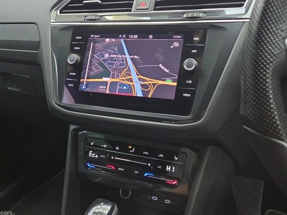 Volkswagen Tiguan SUV, Petrol Hybrid, 2024, White
