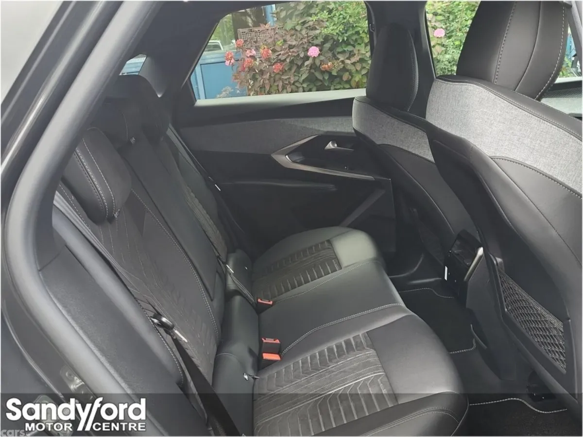Peugeot 3008 SUV, Electric, 2026, Grey