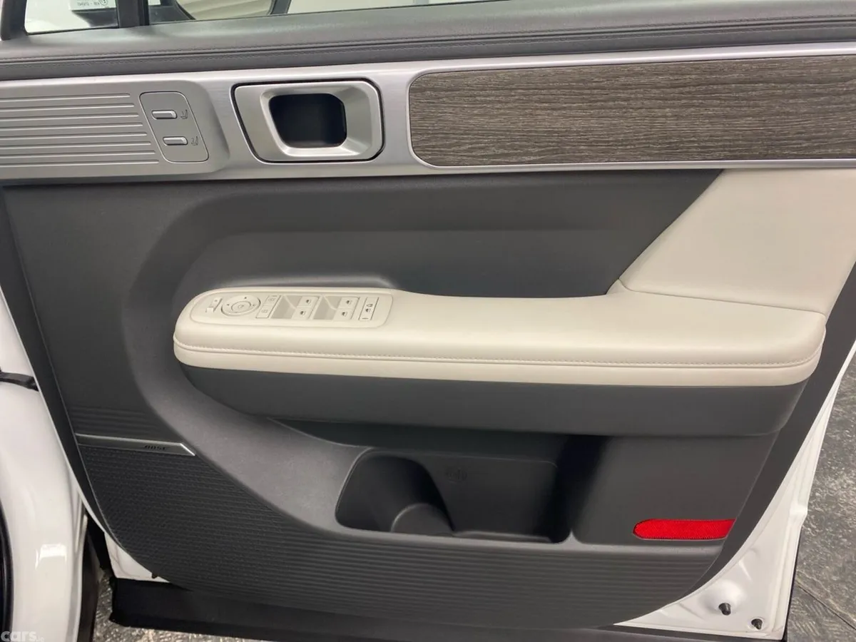 Hyundai Santa Fe SUV, Petrol Plug-in Hybrid, 2025, White