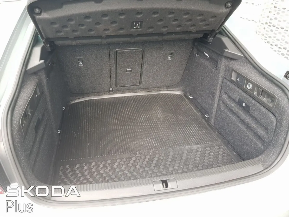 Skoda Superb Saloon, Diesel, 2024, Silver