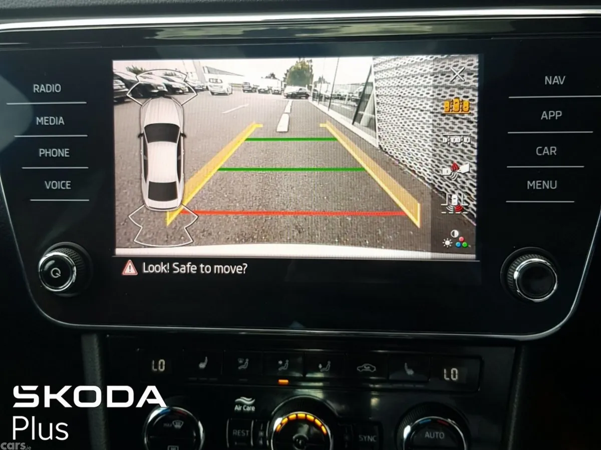 Skoda Superb Saloon, Diesel, 2024, Silver